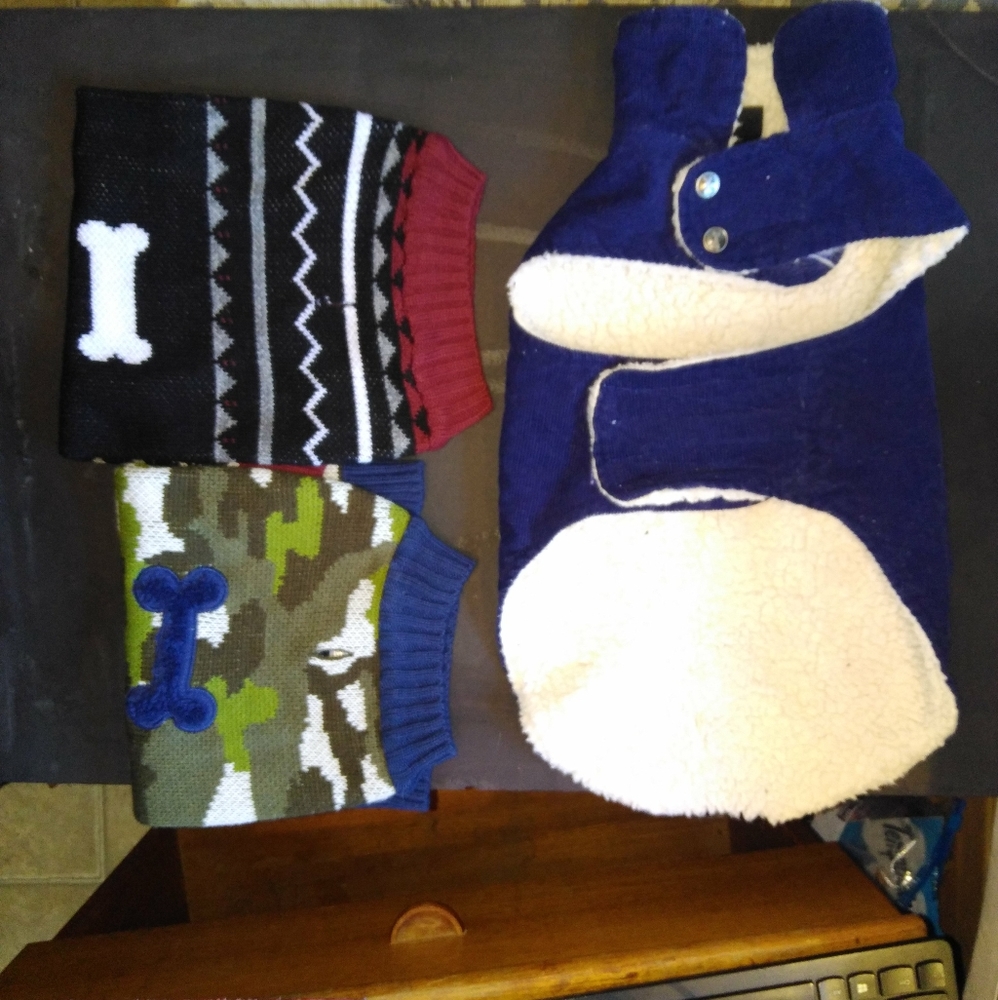 NEW & EUC!!   4 ITEMS! DOG WINTER WEAR SZ LARGE